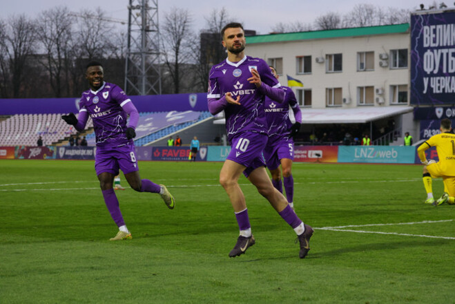 ЛНЗ виграв перше коло, довгоочікувана перемога Динамо, осічка Шахтаря