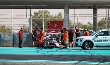 ФОТО. Заїзд Формули-1 перервано через аварію титулованого новачка