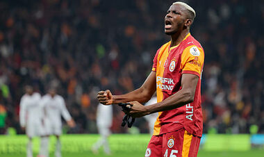 Осімхен в матчі проти Монако може повторити досягнення Левандовськи