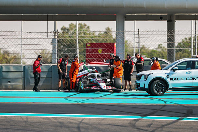 ФОТО. Заїзд Формули-1 перервано через аварію титулованого новачка