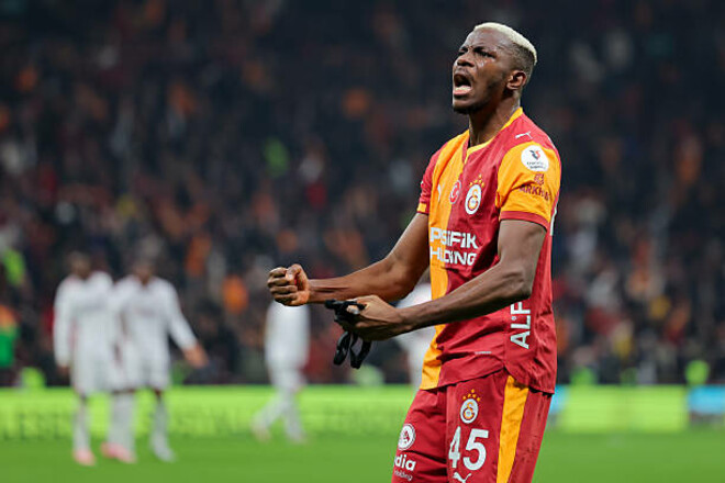 Осімхен в матчі проти Монако може повторити досягнення Левандовськи