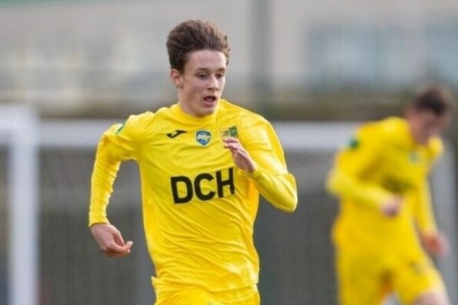 Большая сумма. Металлист 1925 готовит трансфер 19-летнего нападающего