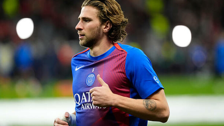 Сафонов второй раз подряд сыграет в стартовом составе ПСЖ. Где Забарный?