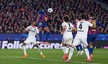 Камбек имени Кунде. Барселона дожала Айнтрахт Ф в матче Лиги чемпионов