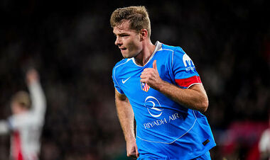 Гол и ассист Серлота. Атлетико на выезде одолел ПСВ