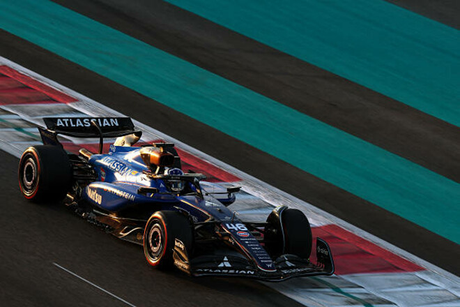 Команда Ф1 обратилась к фанатам, чтобы выбрать новую ливрею болида