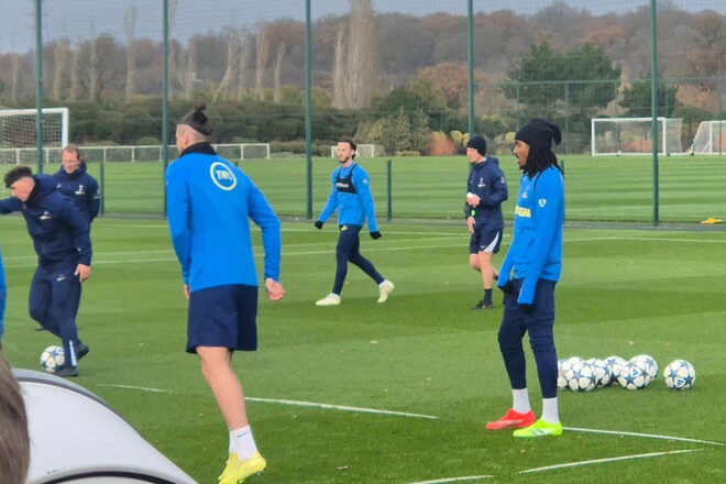 У Тоттенхема до тренувань після травми повернувся відомий хавбек