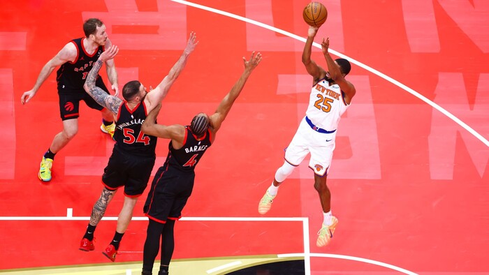 НБА Кап. Камбек Орландо та розгром від Нью-Йорка виводять їх у півфінал