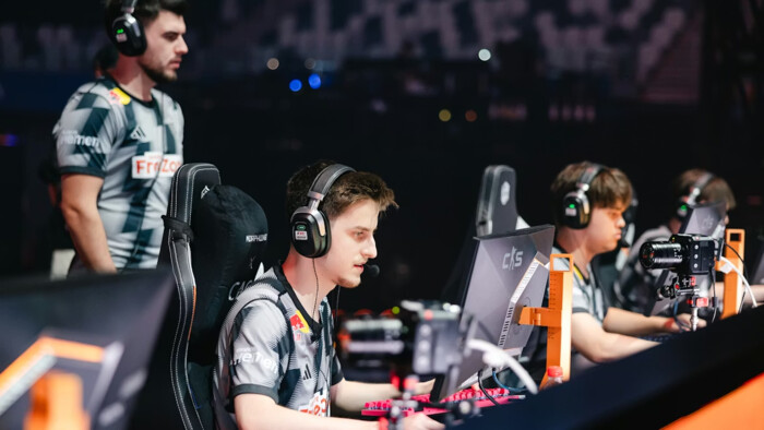 Клатч 1 vs 5. Колишні гравці NAVi Junior стали чемпіонами Galaxy Battle