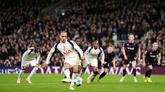 Тоттенхэм – Славия – 3:0. Автогол и два пенальти. Видео голов и обзор матча