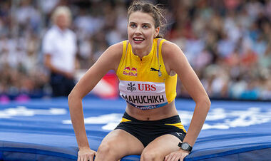 ФОТО. Легенда Украины. Магучих получила награду от Зеленского