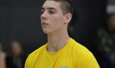 Склоним головы. 19-летнего фехтовальщика не могли похоронить больше года