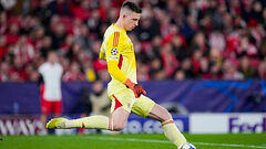 Сухой матч Трубина, 76 минут Судакова. Бенфика победила Наполи в ЛЧ