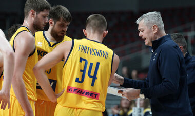 Тренер Украины рассказал, благодаря чему мы можем конкурировать с Испанией