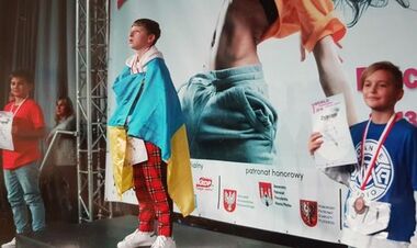 Украинский танцовщик добывает золото на Чемпионате Мира WADF в Польше