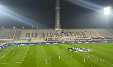 ФОТО. Футболисты Динамо уже вышли на поле стадиона во Флоренции