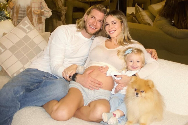 ФОТО. Найсексуальніша журналістка оголосила про нову вагітність