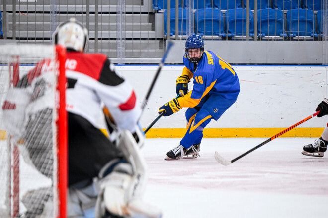 ЧС з хокею U-20. Провал збірної України: пропустили 9 шайб від Австрії