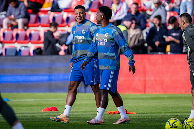 БЕНЗЕМА – о Реале: «Игроки почти перестали общаться друг с другом»