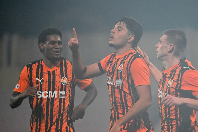 Только в двух евросезонах выигрывали больше. Шахтер одержал еще одну победу