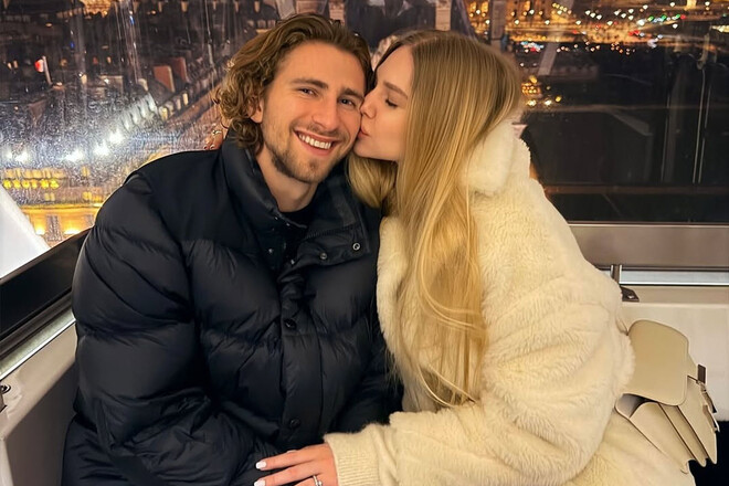 ФОТО. Жена Забарного показала счастливую жизнь в Париже