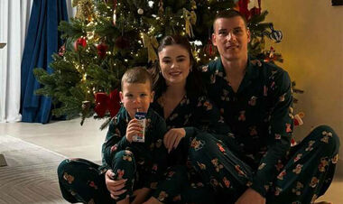 ФОТО. Милота дня. Андрей Лунин в костюме Санта Клауса