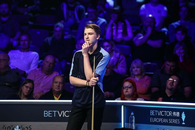 Українець Бойко вийшов до 1/16 фіналу снукерного шоу-турніру Shoot Out