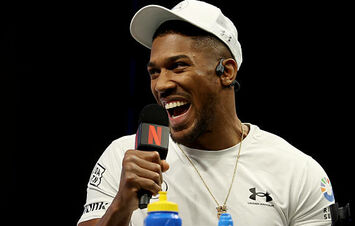 ВИДЕО. Режим зверя. Джошуа показал тренировку в лагере Усика