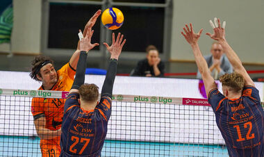 Барком-Кажаны разгромно уступили конкуренту за плей-офф ПлюсЛиги