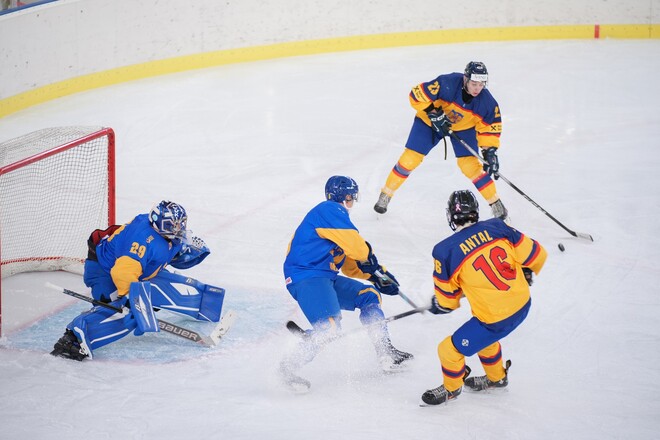 9 шайб і овертайм. Збірна України зіграла з Румунією