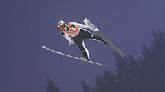 Прыжки с трамплина. Победный хет-трик Превца, возвращение Крафта