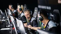 FaZe вырвали путевку в финал: NAVI проиграли драматичную серию