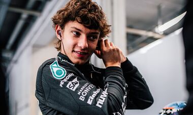 Пилот Мерседес принял участие в соревнованиях по картингу под чужим именем