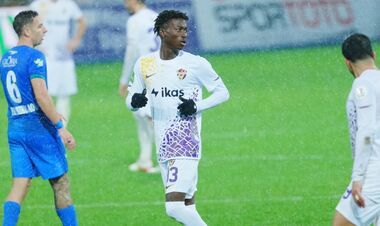 Падіння продовжується. Еюпспор та Степаненко зазнали розгромної поразки