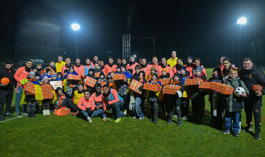 «Приємно бачити усмішки дітей». У Винниках Шахтар влаштував свято