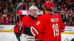 НХЛ. Игра вратаря Каролины, 6 шайб Миннесоты, победы Юты и Монреаля