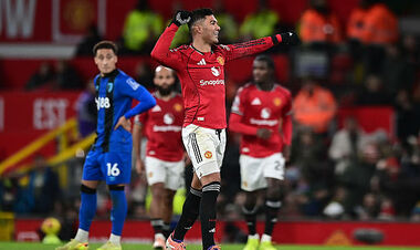 ВИДЕО. Гол в раздевалку. Каземиро вывел МЮ вперед на 45+4 минуте