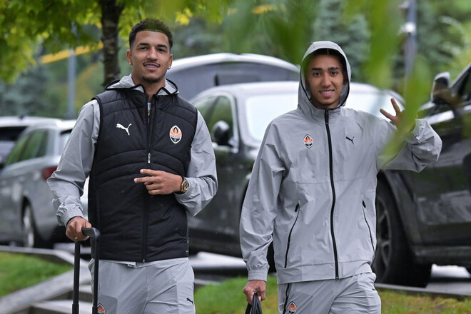 ВИДЕО. Курс на Шотландию. Шахтер отправился на матч Лиги конференций