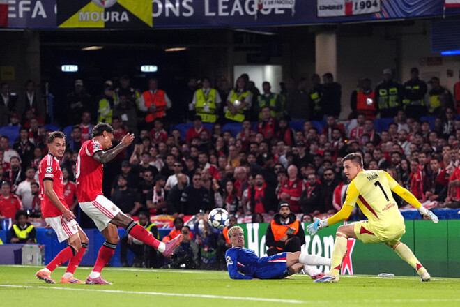 ВІДЕО. Трубін пропустив автогол. Як Челсі вийшов уперед у матчі з Бенфікою