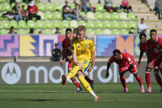 ВИДЕО. Быстрый гол Украины U-20. Синчук забил пенальти на старте матча
