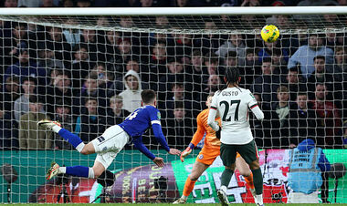 ВИДЕО. Челси пропустил в Кубке, но Педру Нету вывел синих вперед