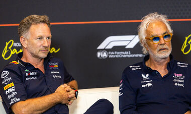 Легендарный экс-руководитель Ред Булл хочет купить долю команды Формулы-1