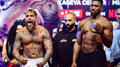 Команде Усика помогли выехать из Украины, чтобы помочь Джошуа