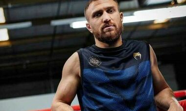 Экс-чемпион мира выступил с сенсационным заявлением о будущем Ломаченко