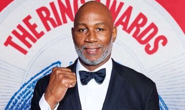 Леннокс Льюїс виніс вердикт бажанню Усика битися проти Вайлдера