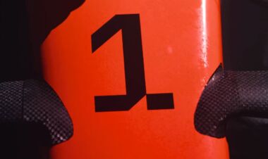 Новый №1 и выбор новичка. Пилоты определились с номером на сезон Ф1 2026