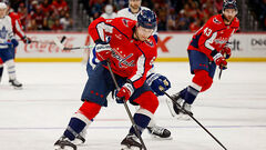 НХЛ. Победы Вашингтона и Эдмонтона, проблемы Питтсбурга и Торонто