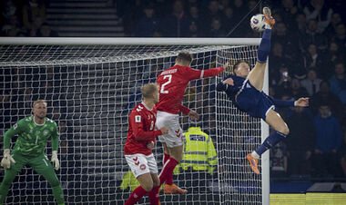 ВИДЕО. Удар через себя Мактоминея выставили в художественном музее