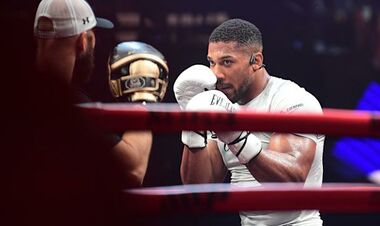 Стало відомо, скільки заробив Джошуа за те, що відправив Пола у лікарню