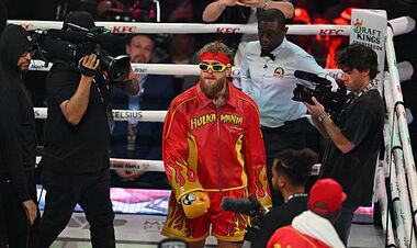 ФОТО. Отправил в больницу. Появился момент, как Джошуа сломал Полу челюсть